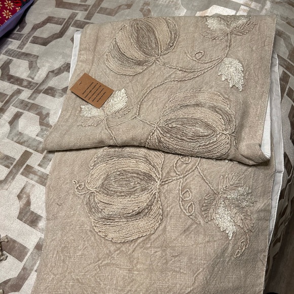 Table Runner - Picture 2 of 2